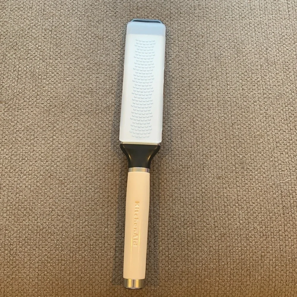 NWT - KitchenAid Black and Silver Two-Way Paddle Grater